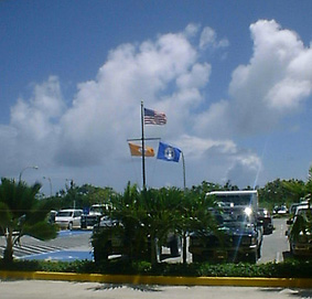 �A�����J���O���Ɩk�}���A�i�����́i�E�̐��́j�ƍ`�p�Ǘ��ψ���i���̃I�����W�́j�̊�